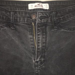 Black High Waisted Hollister Skinny Jeans!